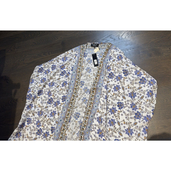 NWT‎ EVEREVE FEATHERS TOLANI MILA FLORAL WRAP KAFTAN ONE SZ Fairy Boho Festival - Picture 5 of 5